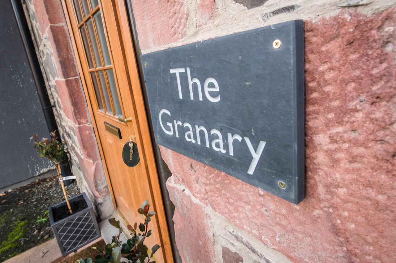 The Granary With Hot Tub Βίλα Forgandenny Εξωτερικό φωτογραφία